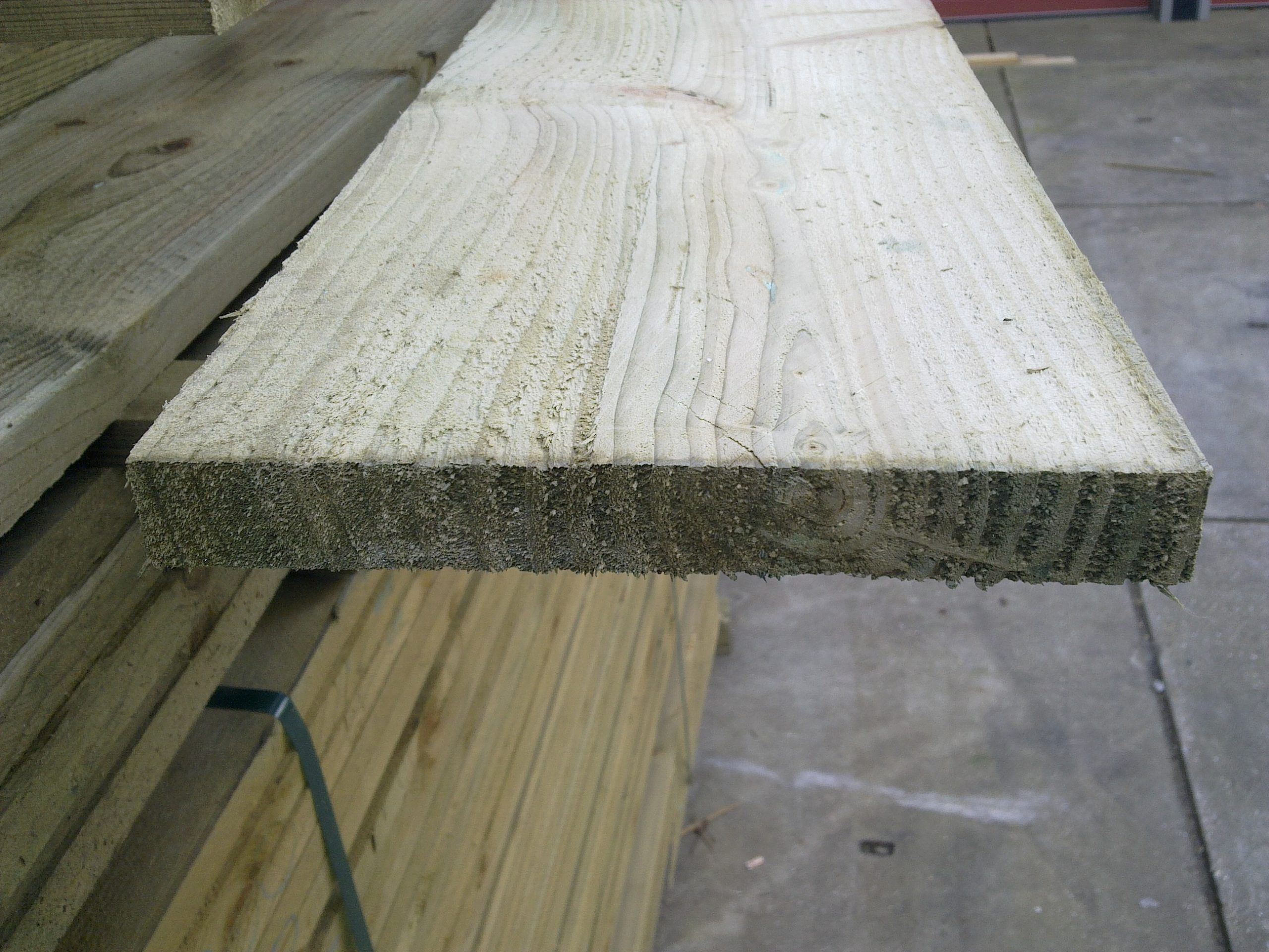 Geimpregneerde schuttingplank 25x200mm fijnbezaagd 4m1 - Afbeelding 2